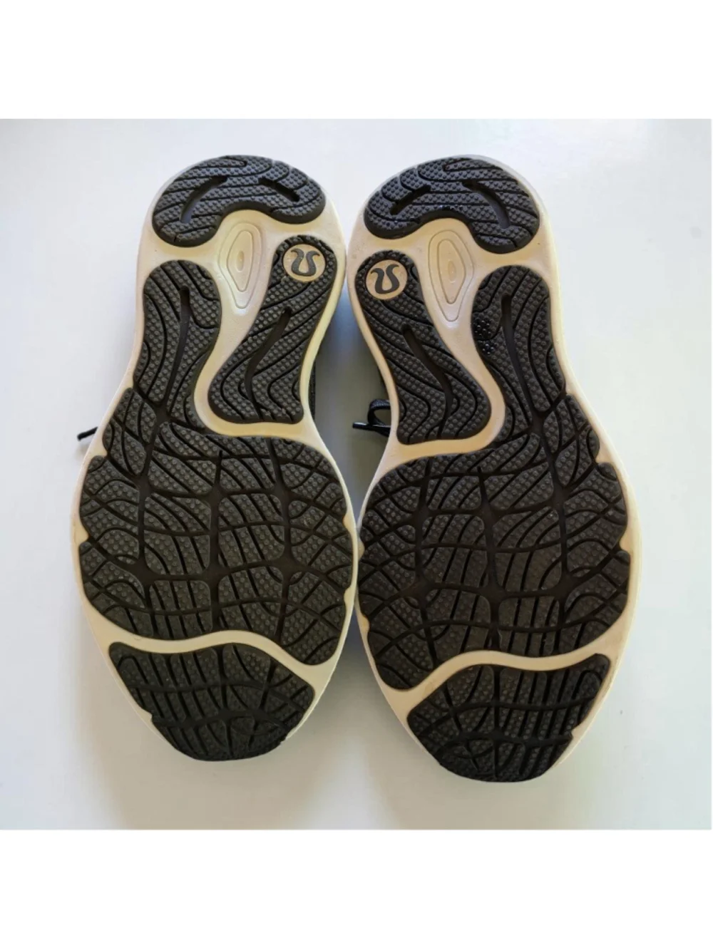 Lululemon Black Running Shoes Sz 7 Blissfeel 2 Lightweight Trainer